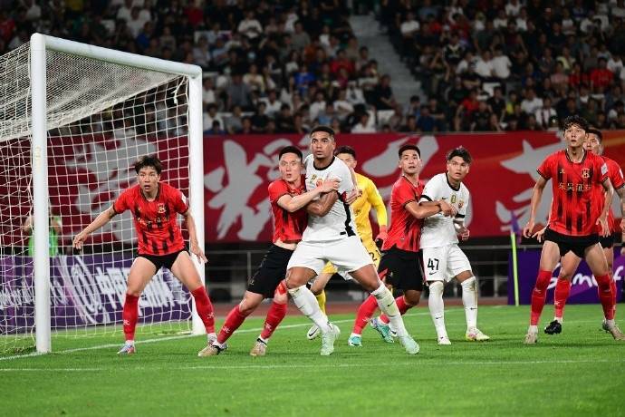海港开场5分钟连进两球，本泽马防线形同虚设！