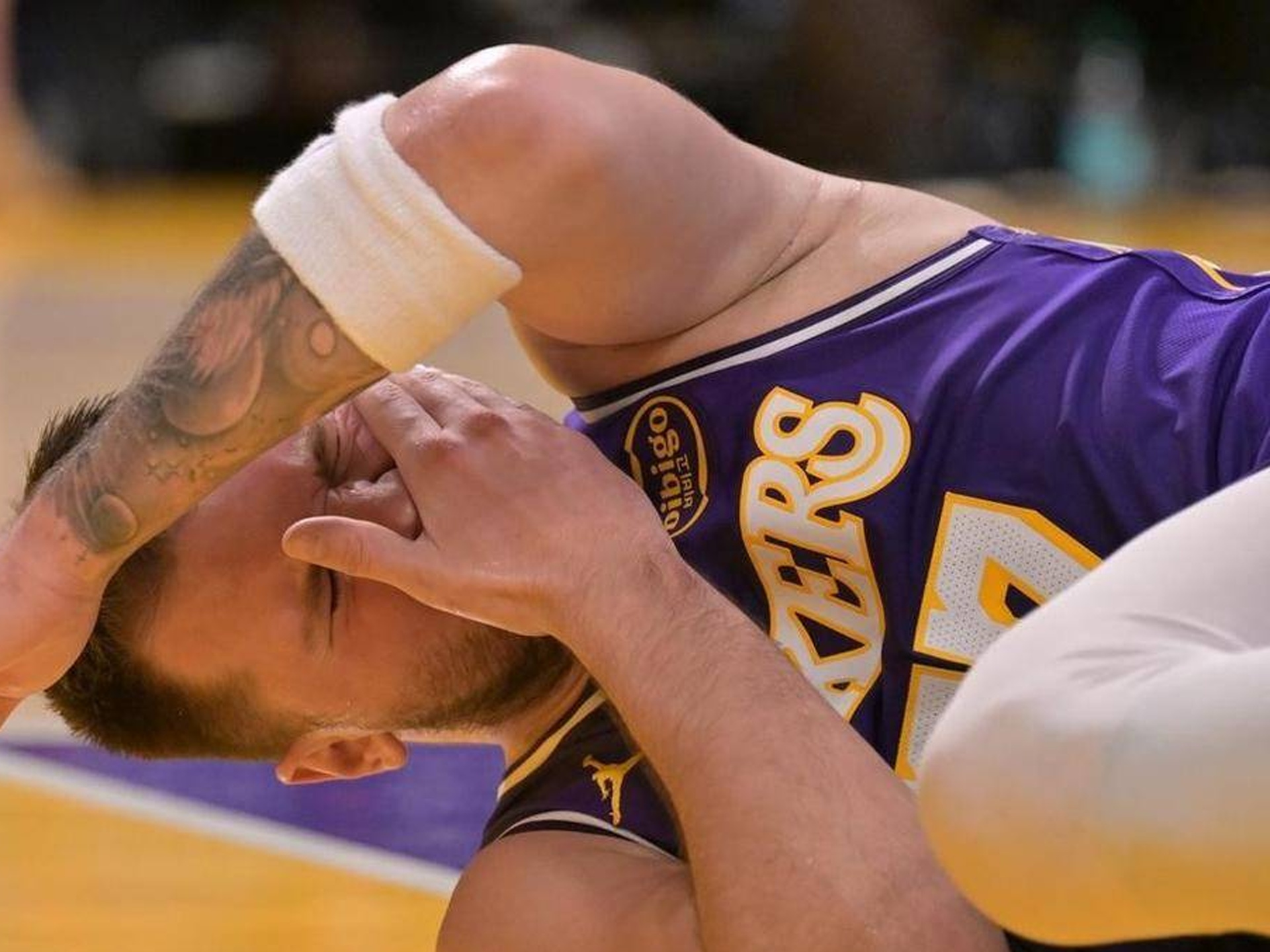 博彩-快船莱昂纳德怎么没上场